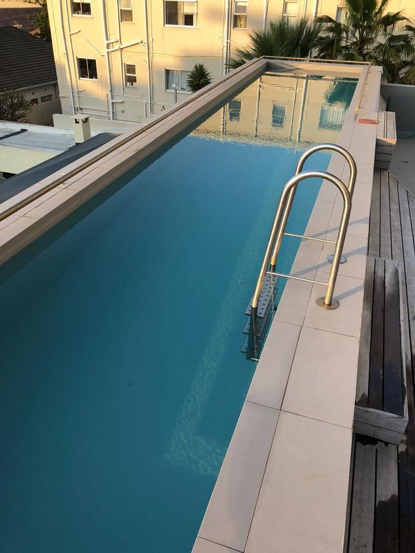 2 Bedroom Property for Sale in Sea Point Western Cape